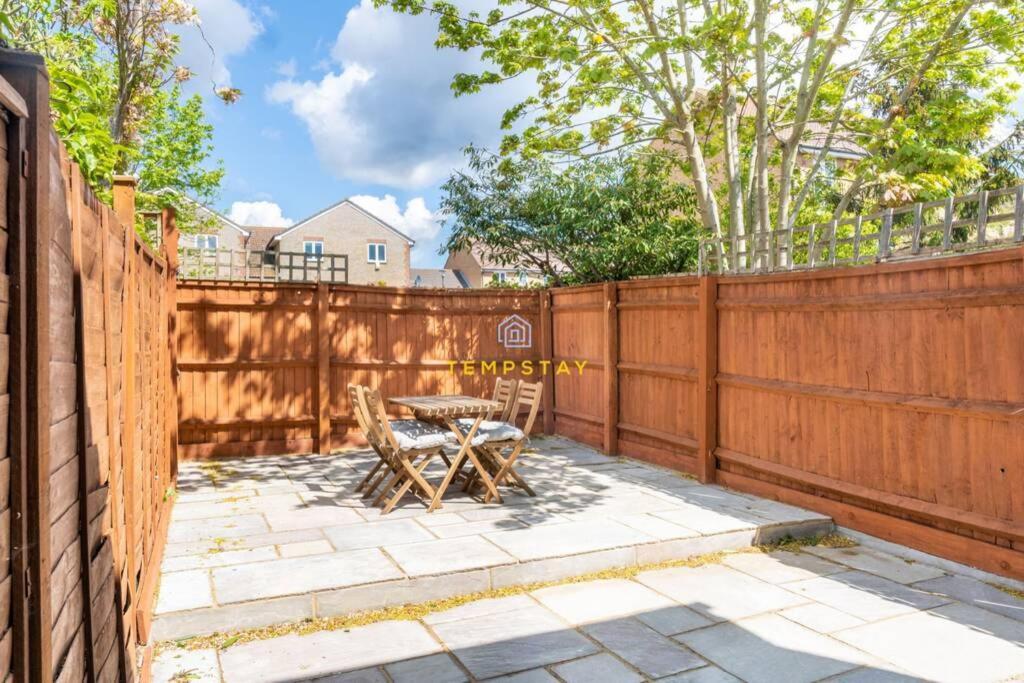 Вилла Cosy 2 Bed & Free Parking. Near Heathrow/Pinewood Слау Экстерьер фото